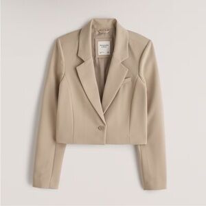 Abercrombie • Cropped blazer in nomad brown